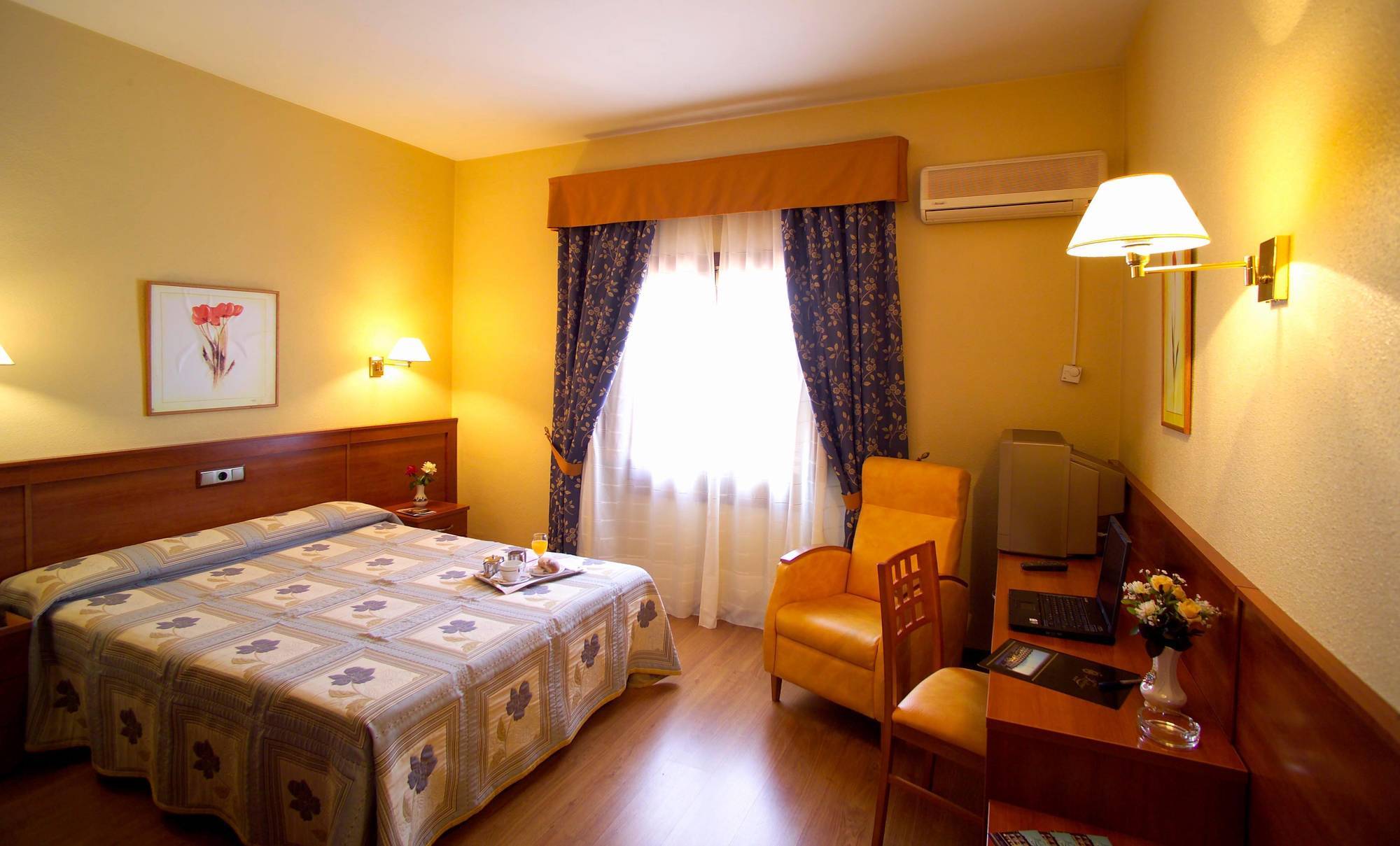 Hotel Zodiaco Bailen Room photo